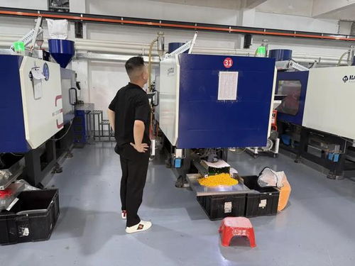 執著追夢，睡地板也要當老板——汕小伙的創業傳奇